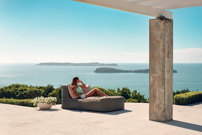 ISLA LOUNGER LUXE