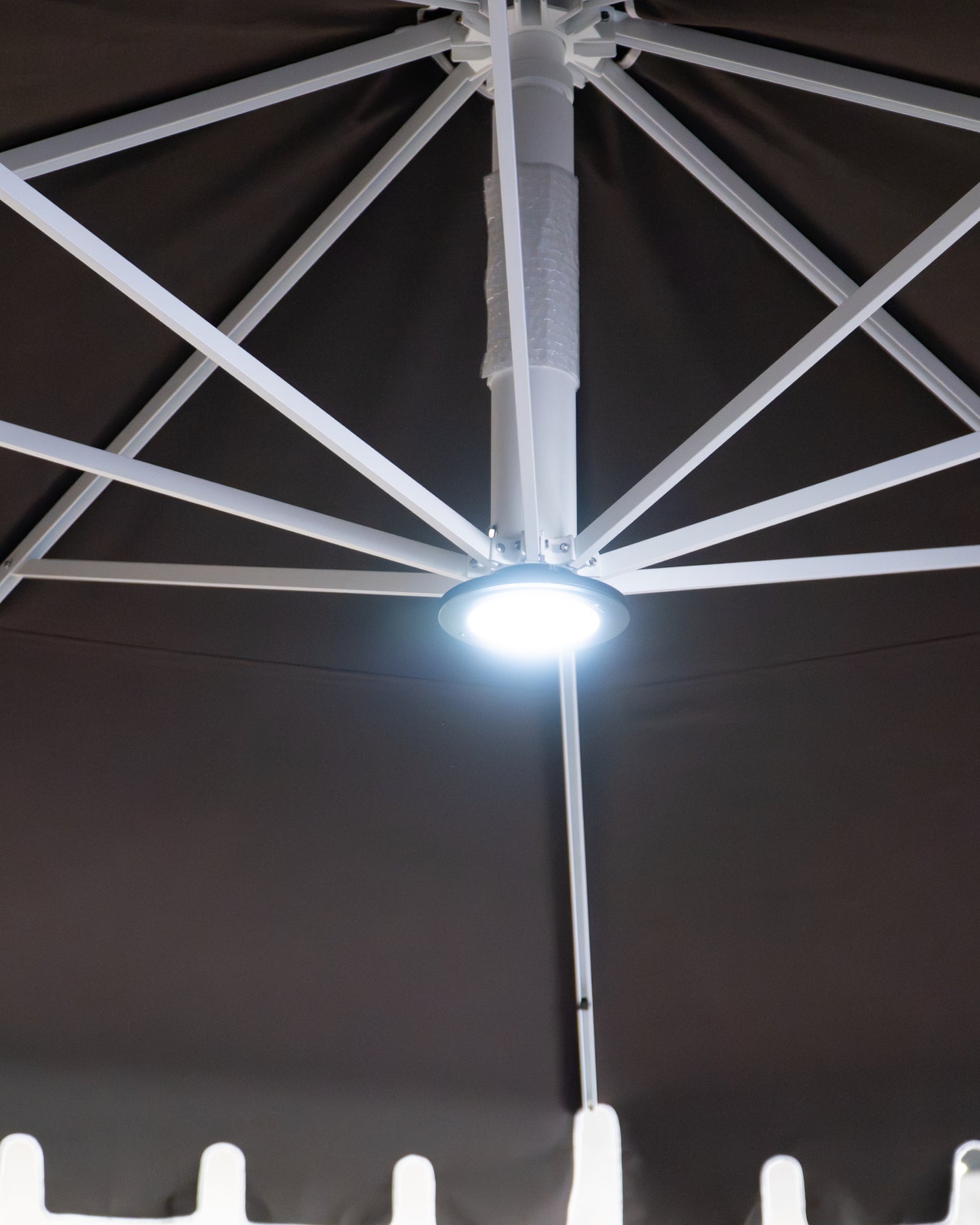 Revolvashade Umbrella Light – Rechargeable LED Outdoor Umbrella Lighting System